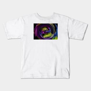 The Bee / Swiss Artwork Photography Kids T-Shirt